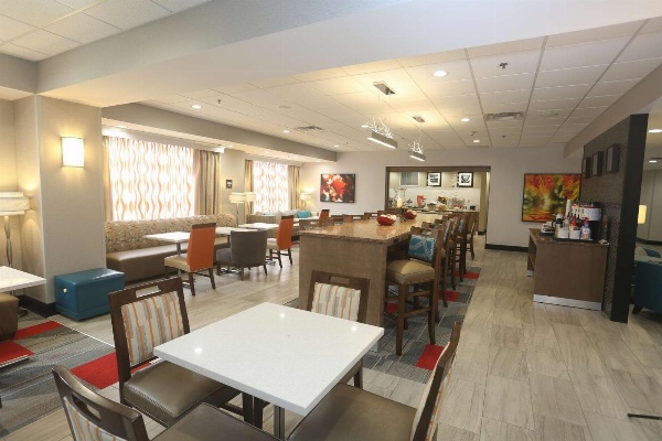 Hampton Inn By Hilton Owego NY image 7